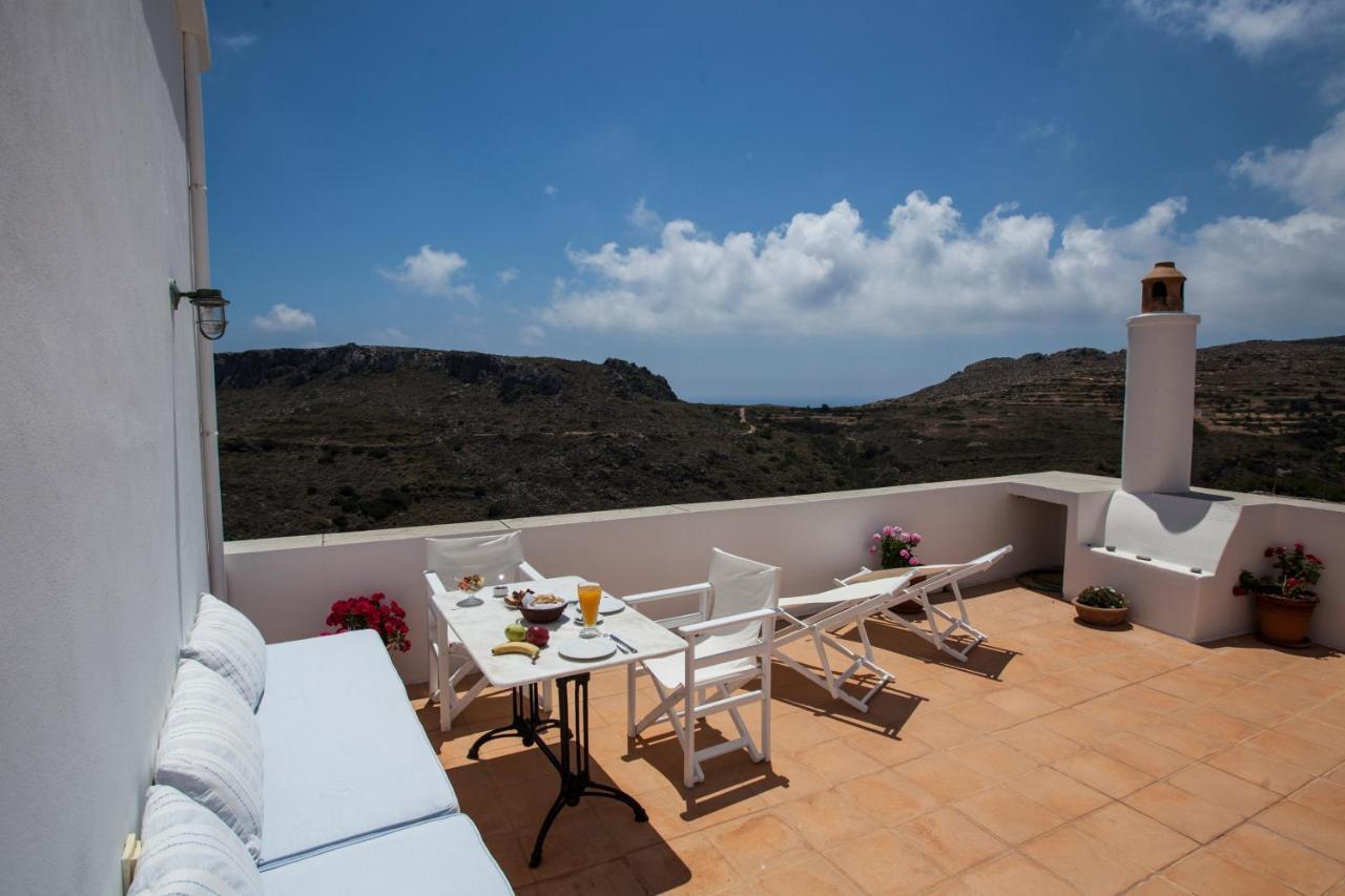 Nostos Guesthouse Kýthira Exteriör bild