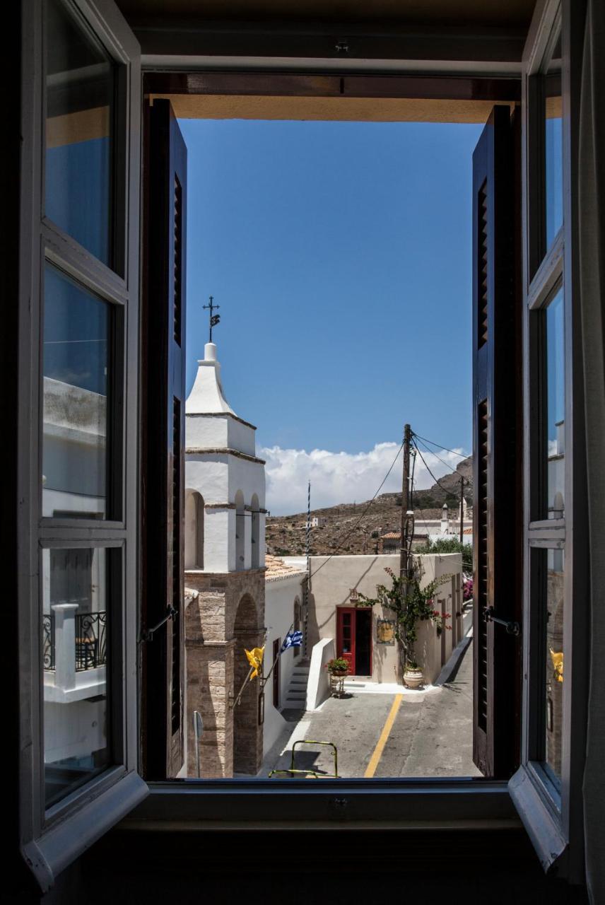 Nostos Guesthouse Kýthira Exteriör bild